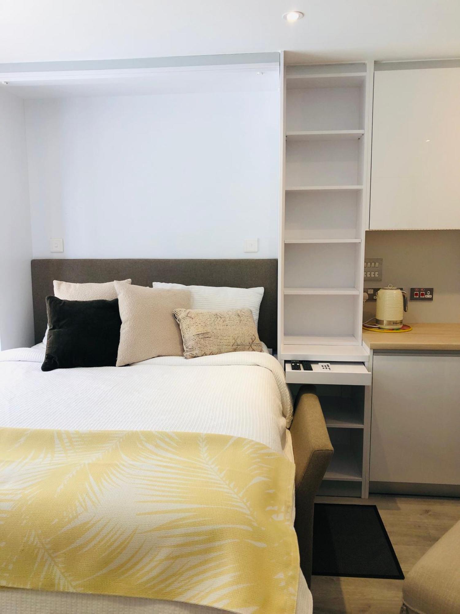 Cp High Floor Luxury Studio Sleeps 3 Gibraltar Exterior foto